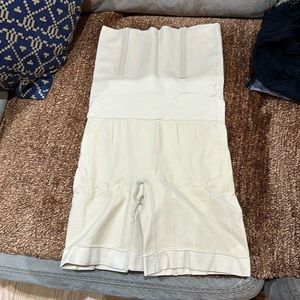 Womens tummy shapers S